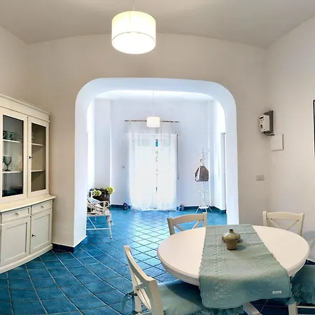 Casa Tilde Miseno 公寓